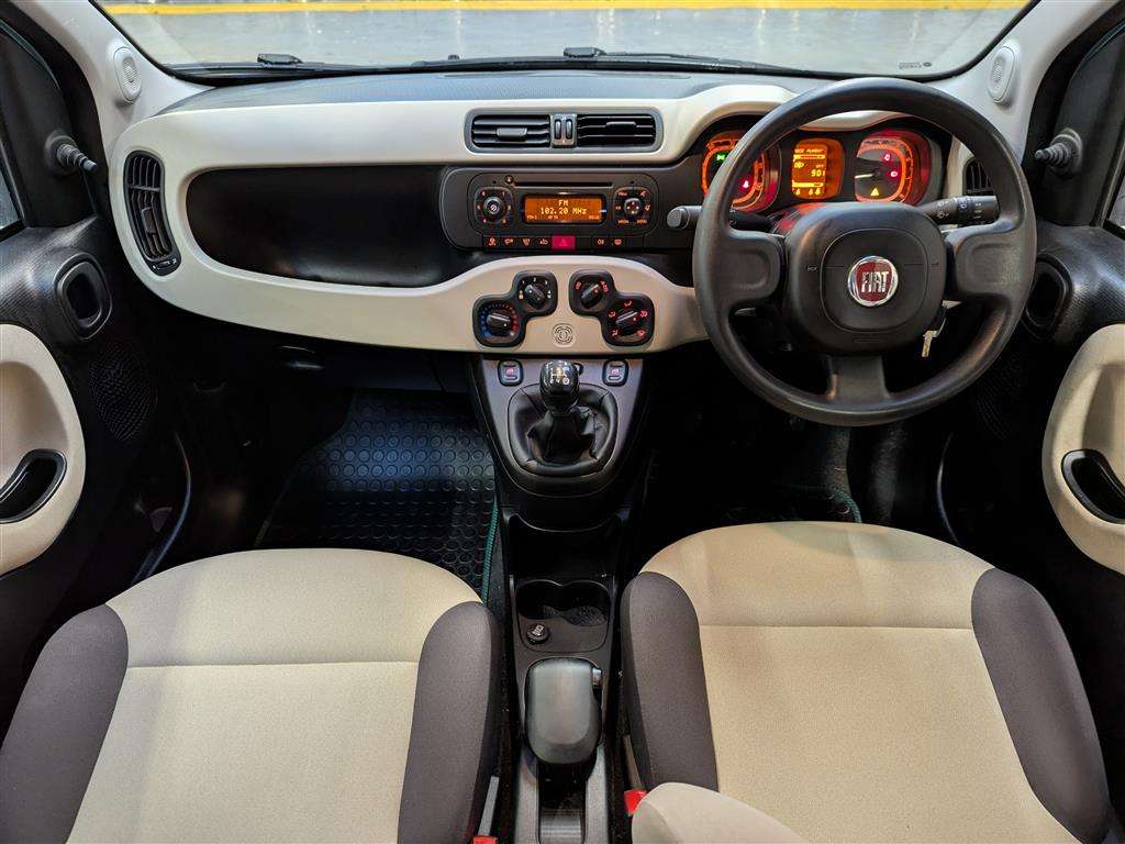 <p>2014 FIAT PANDA EASY</p>