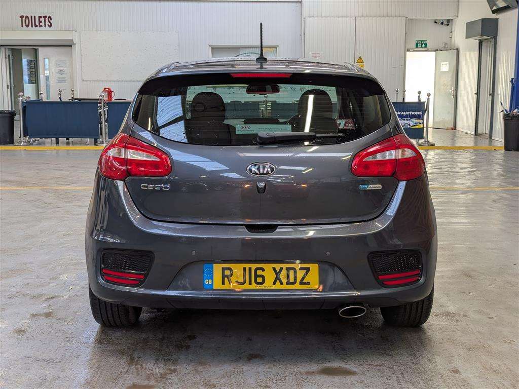 <p>2016 KIA CEED 3 ECODYNAMICS CRDI S</p>