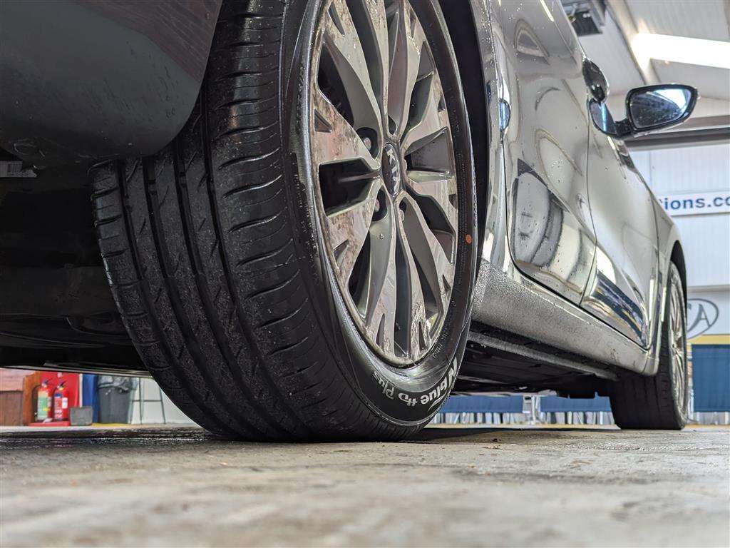 <p>2016 KIA CEED 3 ECODYNAMICS CRDI S</p>