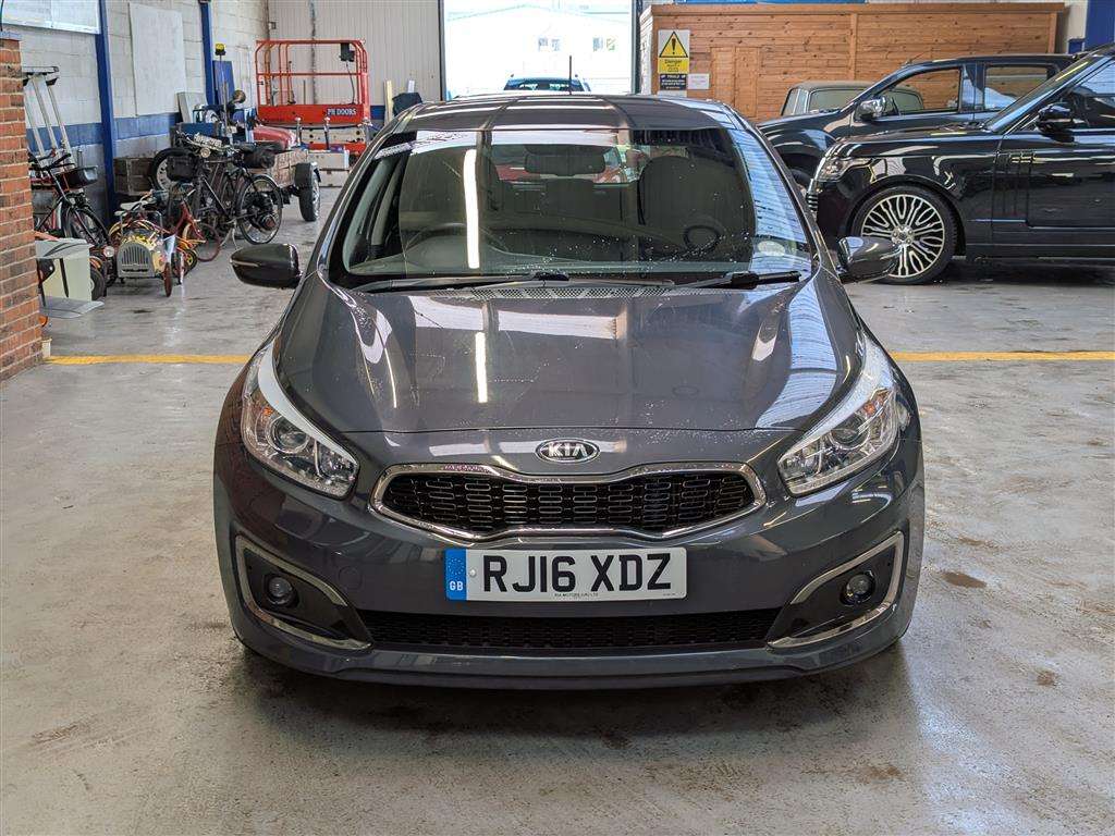 <p>2016 KIA CEED 3 ECODYNAMICS CRDI S</p>