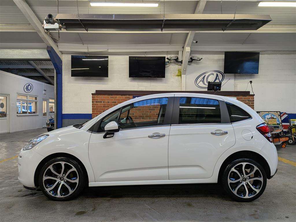 <p>2016 CITROEN C3 PLATINUM PURETECH</p>