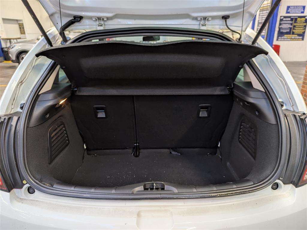 <p>2016 CITROEN C3 PLATINUM PURETECH</p>