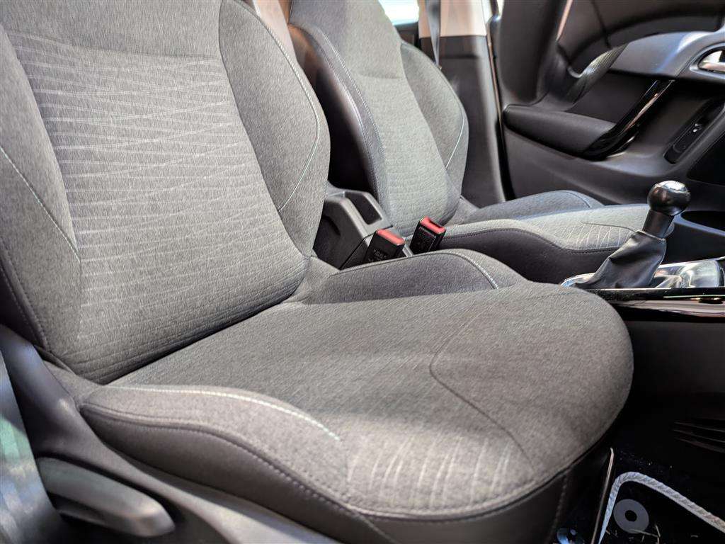 <p>2016 CITROEN C3 PLATINUM PURETECH</p>