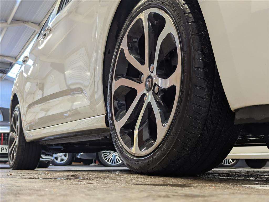 <p>2016 CITROEN C3 PLATINUM PURETECH</p>