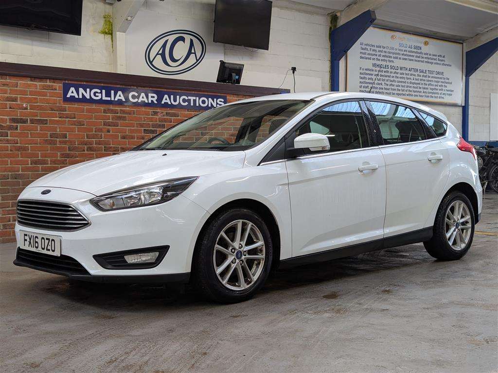 <p>2016 FORD FOCUS ZETEC</p>