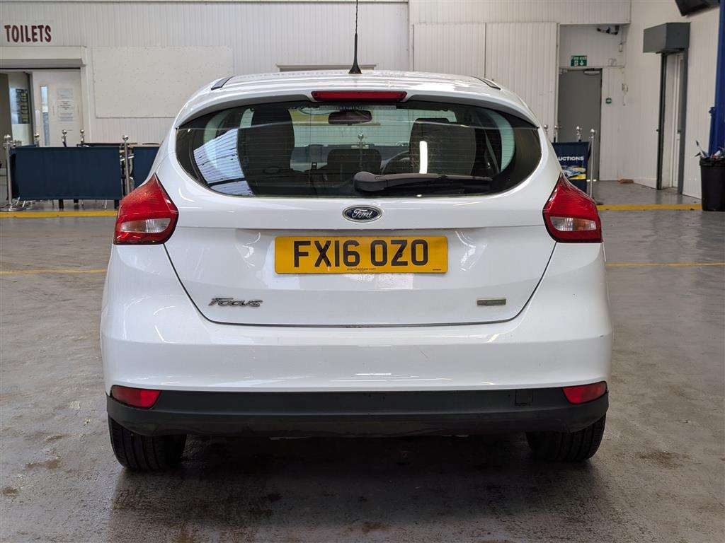 <p>2016 FORD FOCUS ZETEC</p>