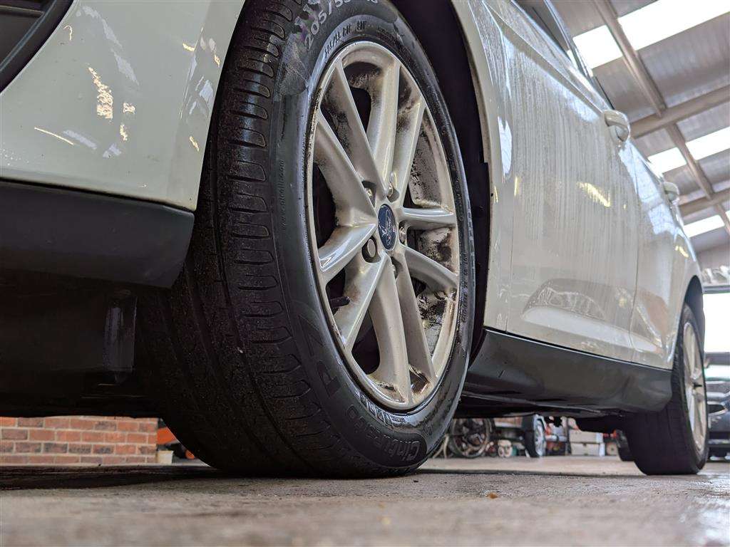 <p>2016 FORD FOCUS ZETEC</p>