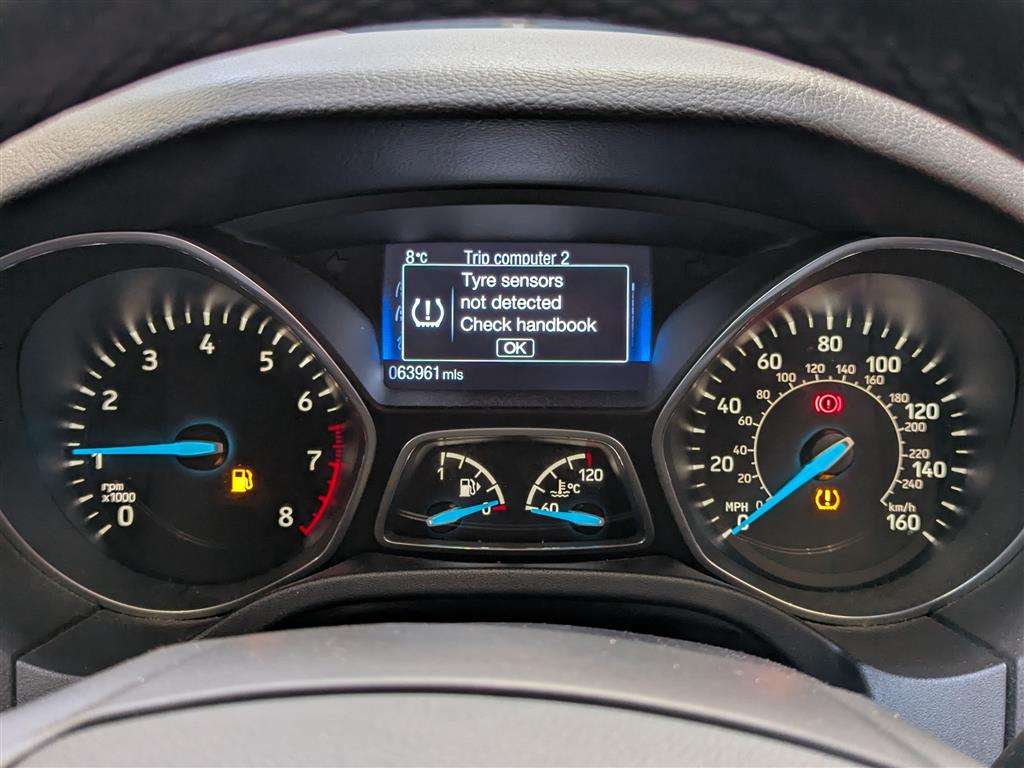 <p>2016 FORD FOCUS ZETEC</p>