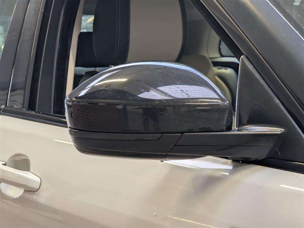 <p>2015 LAND ROVER RANGE ROVER EVOQUE SE TEC</p>