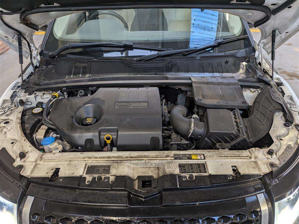 <p>2015 LAND ROVER RANGE ROVER EVOQUE SE TEC</p>