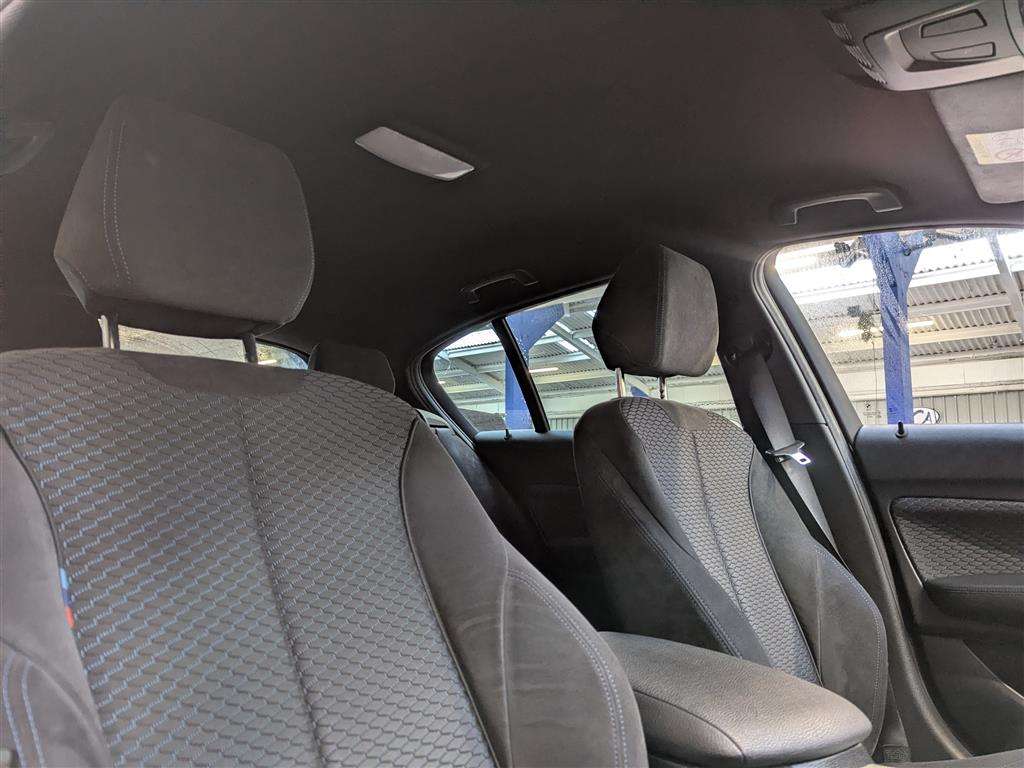 <p>2015 BMW 118D M SPORT</p>