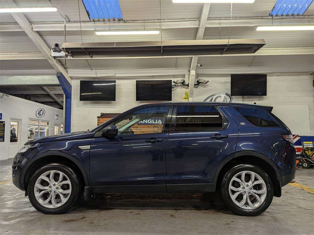 <p>2016 LAND ROVER DISCOVERY SPORT HSE TD4 AUTO</p>
