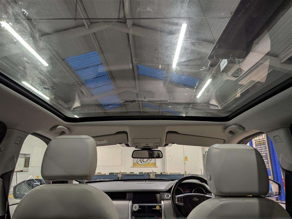 <p>2016 LAND ROVER DISCOVERY SPORT HSE TD4 AUTO</p>