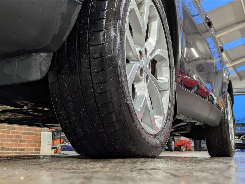 <p>2016 LAND ROVER DISCOVERY SPORT HSE TD4 AUTO</p>