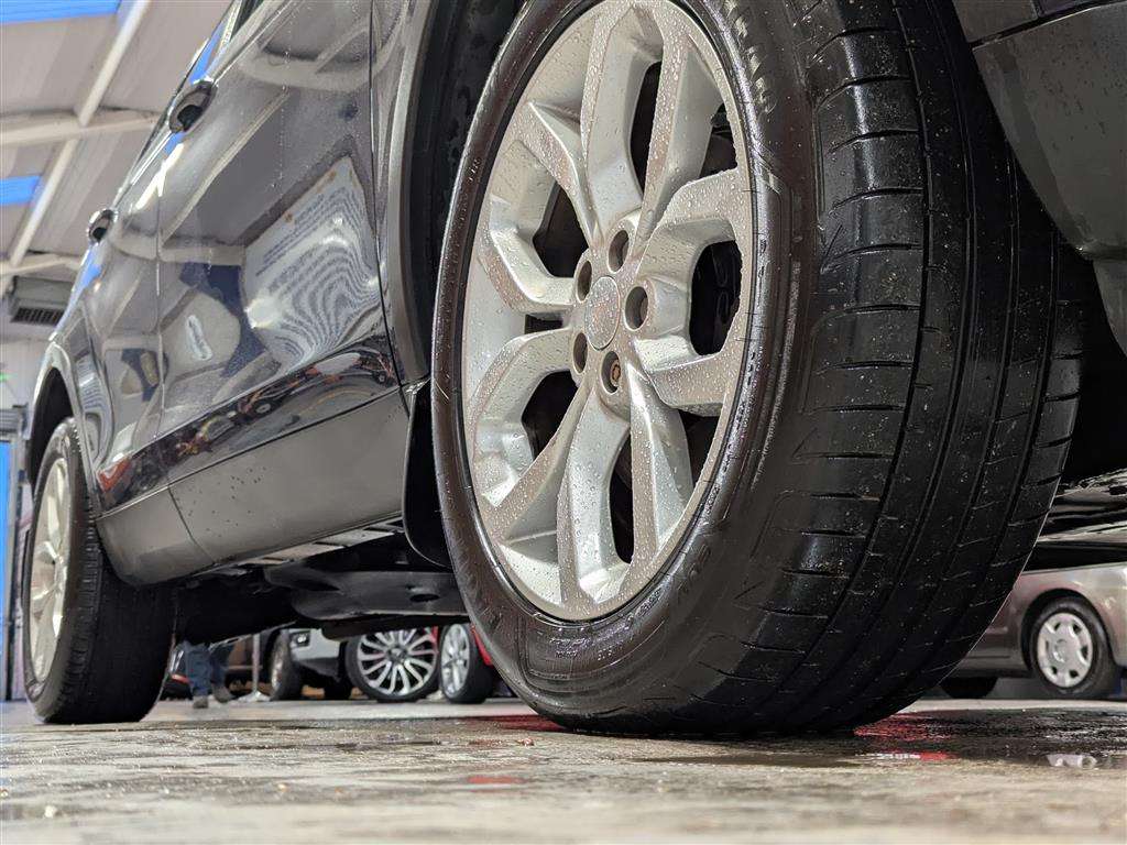 <p>2016 LAND ROVER DISCOVERY SPORT HSE TD4 AUTO</p>