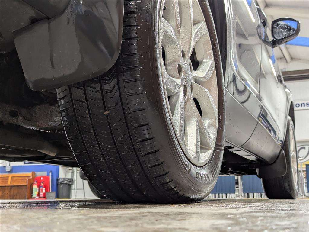 <p>2016 LAND ROVER DISCOVERY SPORT HSE TD4 AUTO</p>