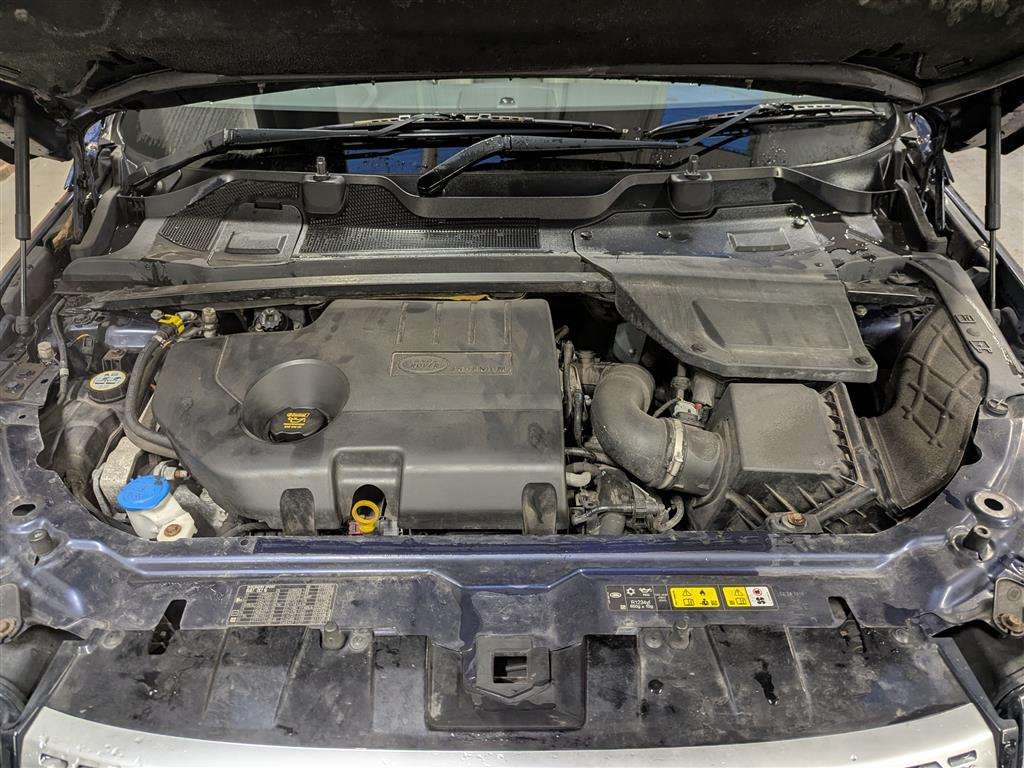 <p>2016 LAND ROVER DISCOVERY SPORT HSE TD4 AUTO</p>