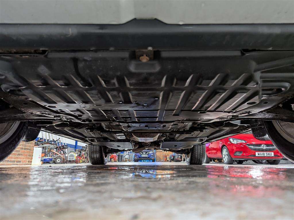 <p>2016 LAND ROVER DISCOVERY SPORT HSE TD4 AUTO</p>