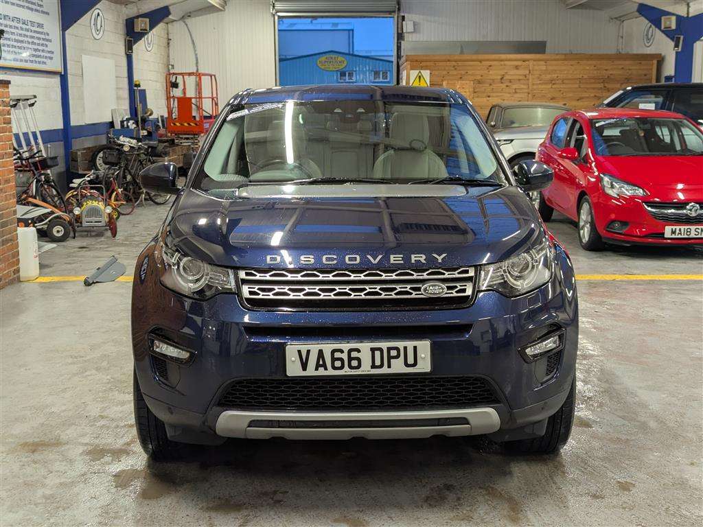 <p>2016 LAND ROVER DISCOVERY SPORT HSE TD4 AUTO</p>