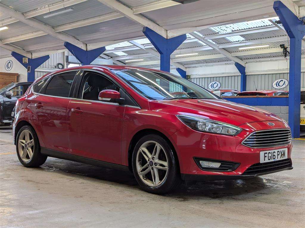 <p>2016 FORD FOCUS ZETEC</p>
