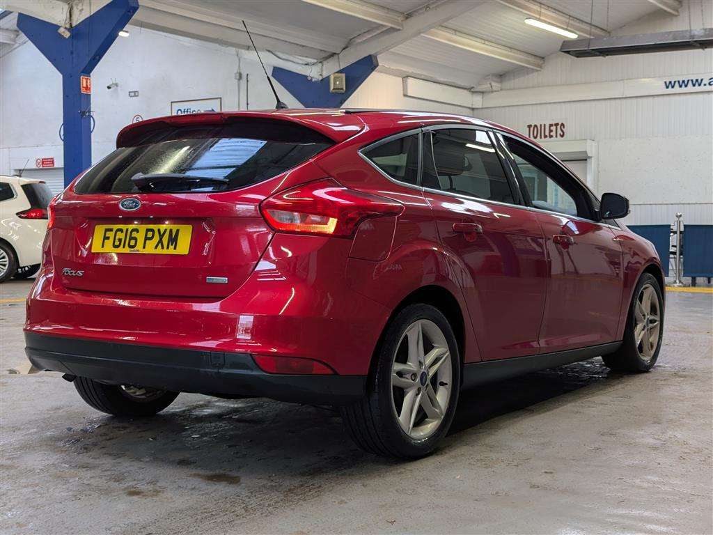<p>2016 FORD FOCUS ZETEC</p>