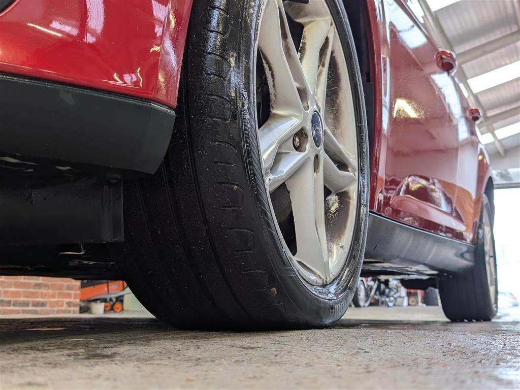 <p>2016 FORD FOCUS ZETEC</p>