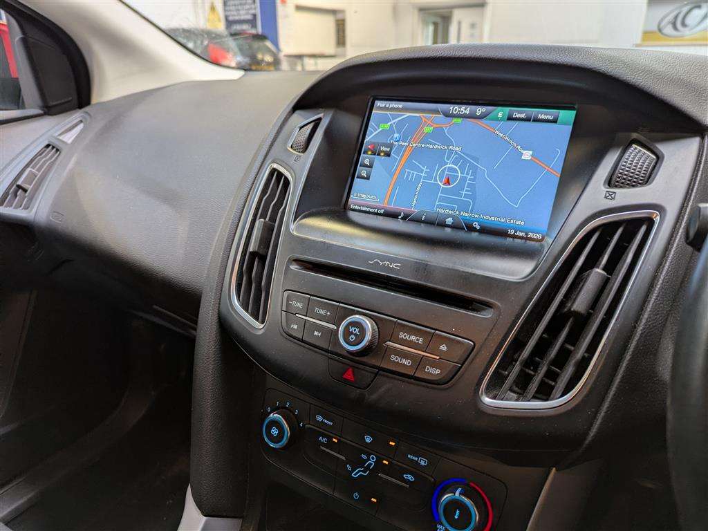 <p>2016 FORD FOCUS ZETEC</p>