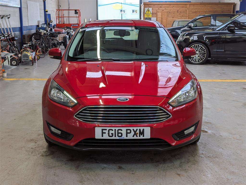 <p>2016 FORD FOCUS ZETEC</p>