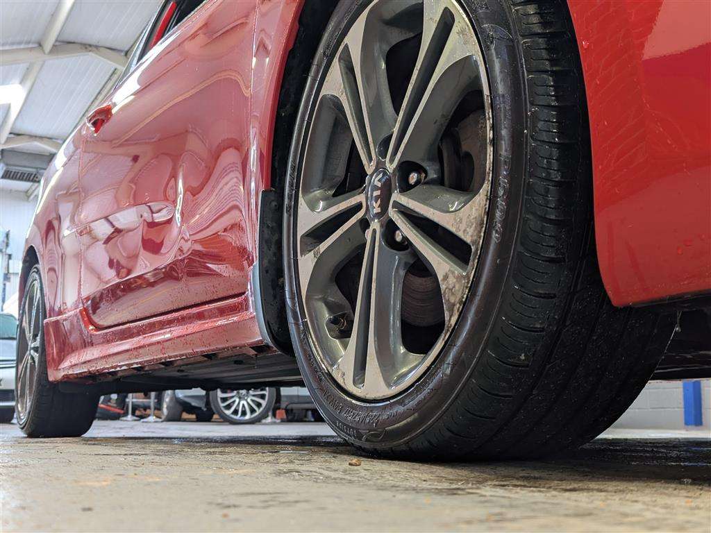 <p>2015 KIA PRO CEED GT-LINE ISG</p>