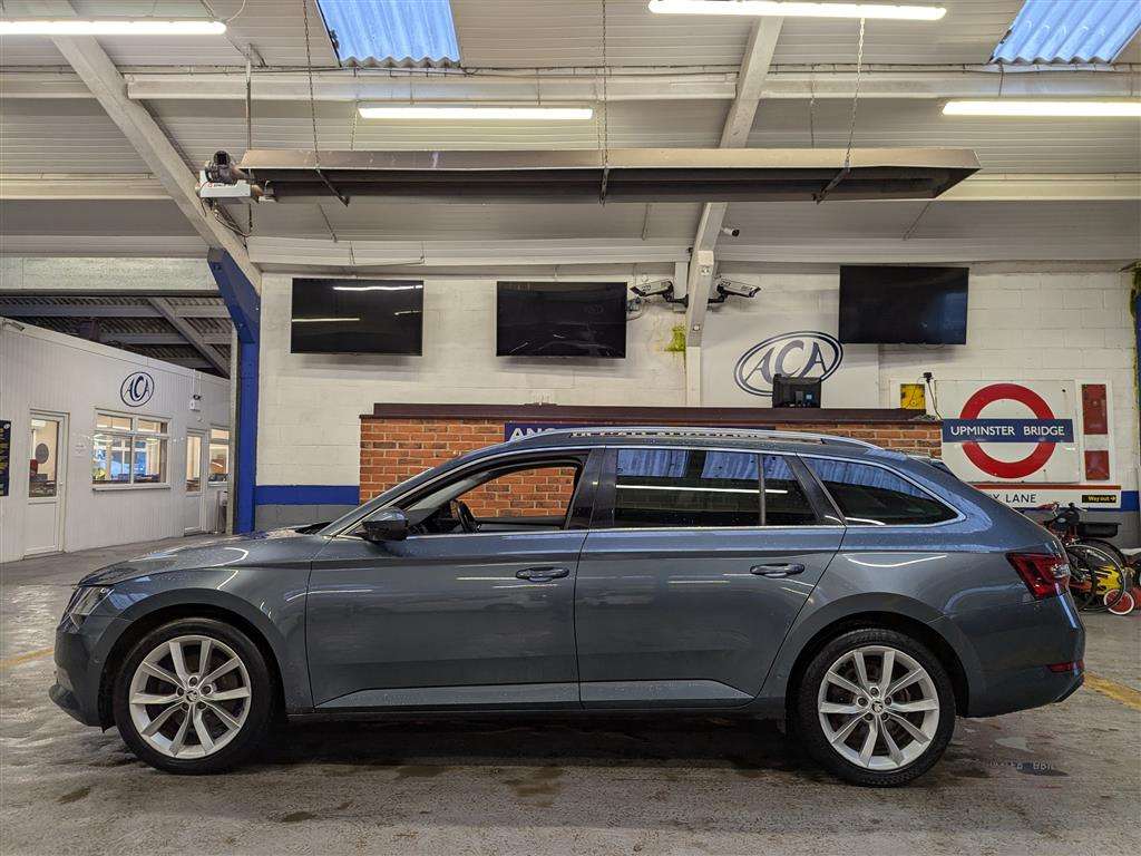 <p>2017 SKODA SUPERB SE L EXECUTIVE TDI</p>