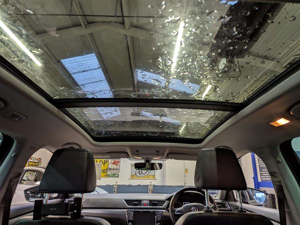 <p>2017 SKODA SUPERB SE L EXECUTIVE TDI</p>