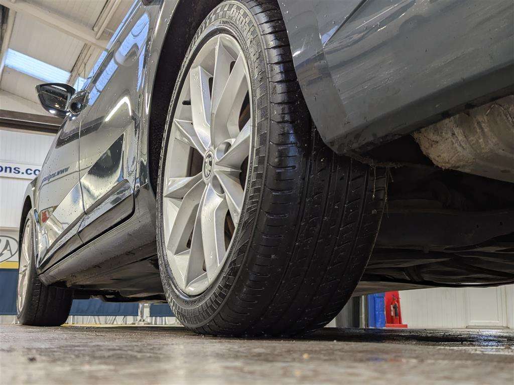 <p>2017 SKODA SUPERB SE L EXECUTIVE TDI</p>