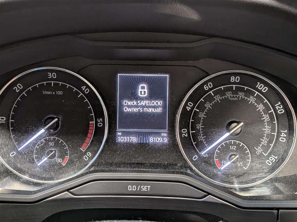 <p>2017 SKODA SUPERB SE L EXECUTIVE TDI</p>