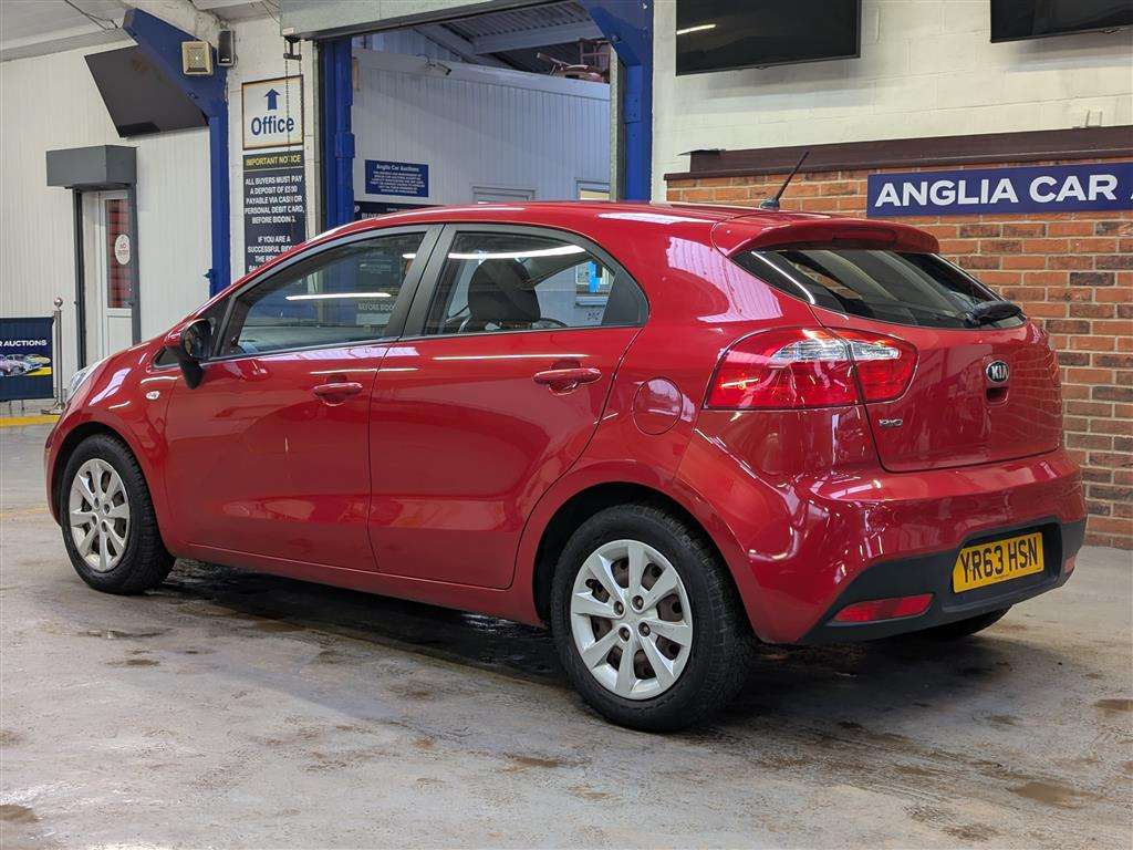 <p>2013 KIA RIO 1 AIR</p>