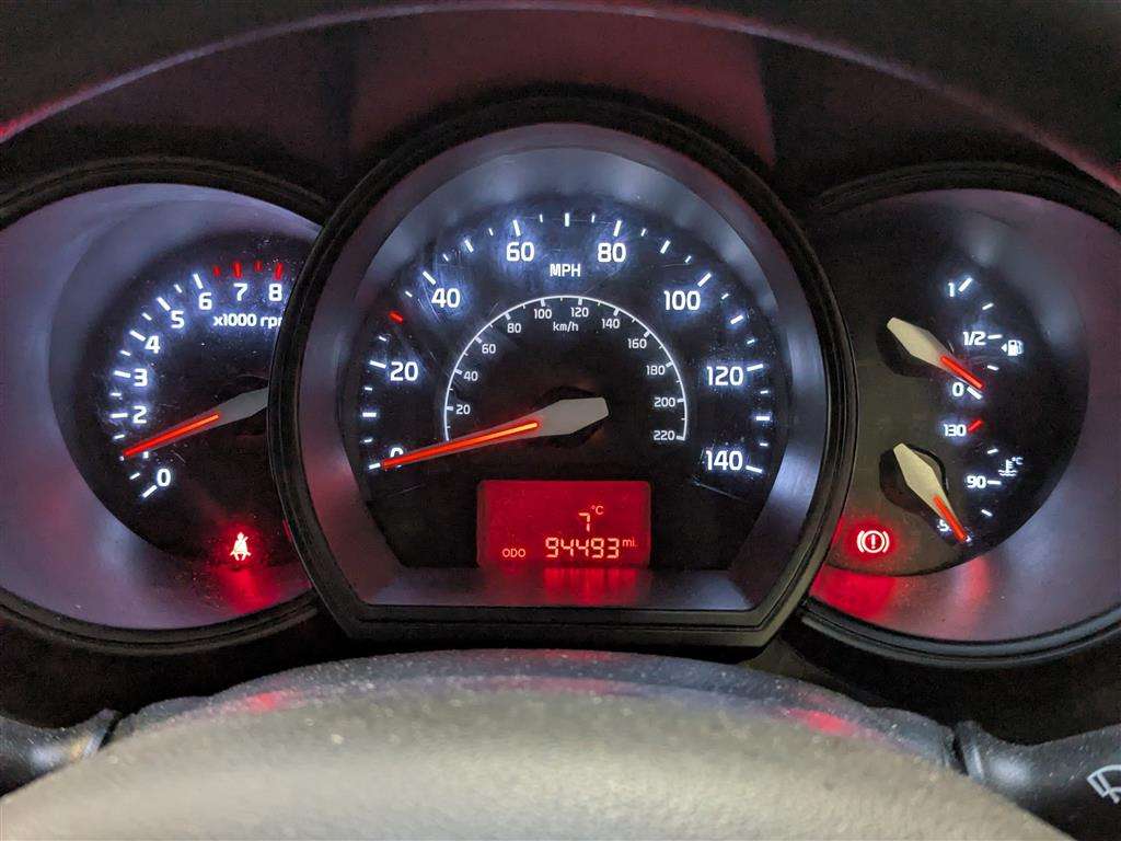 <p>2013 KIA RIO 1 AIR</p>