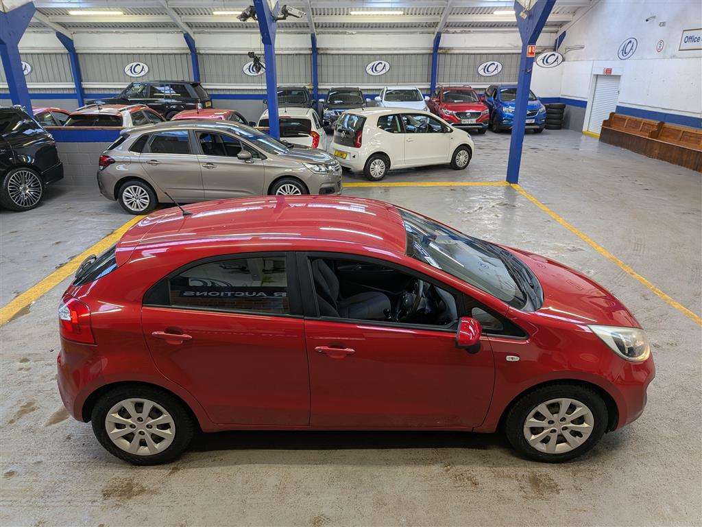 <p>2013 KIA RIO 1 AIR</p>