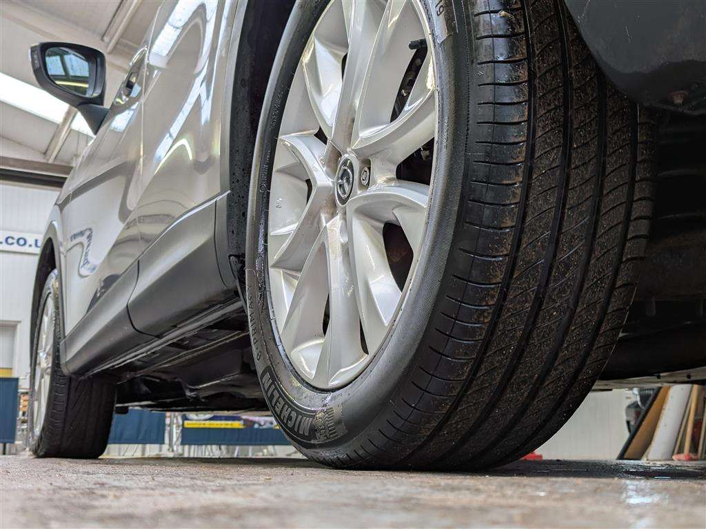 <p>2012 MAZDA CX-5 SPORT NAV D</p>