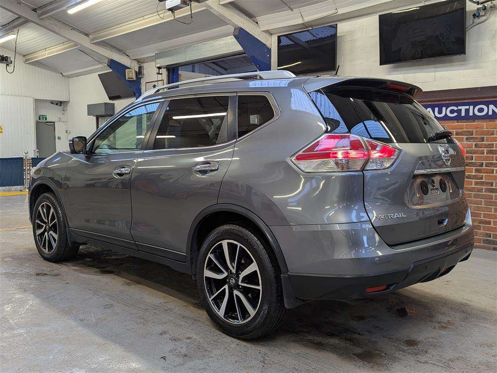 <p>2017 NISSAN X-TRAIL N-VISION DCI 4X4</p>