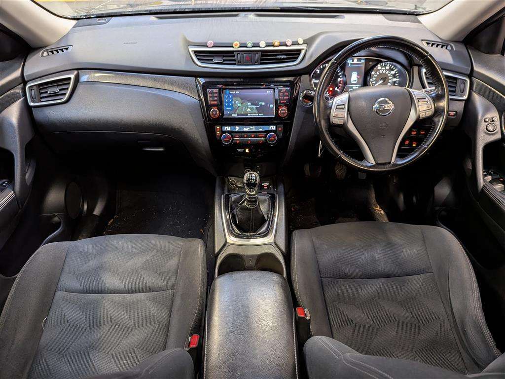 <p>2017 NISSAN X-TRAIL N-VISION DCI 4X4</p>