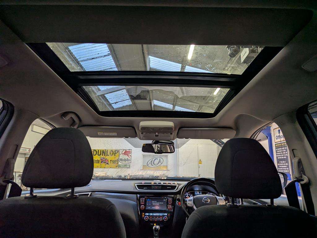 <p>2017 NISSAN X-TRAIL N-VISION DCI 4X4</p>