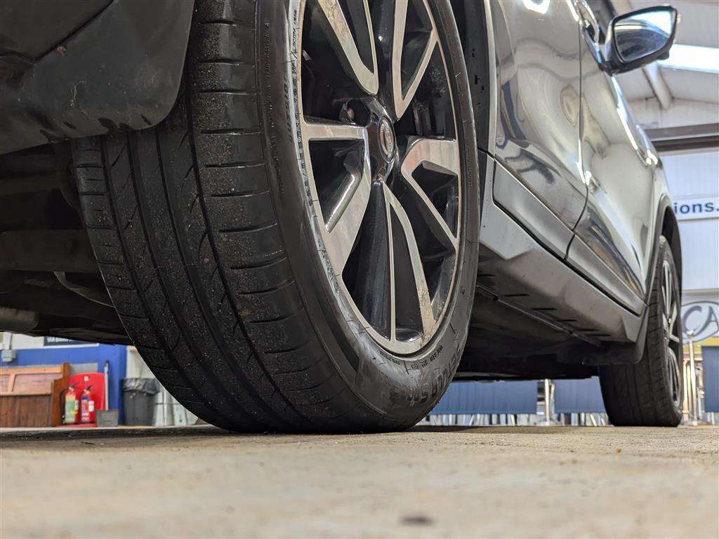 <p>2017 NISSAN X-TRAIL N-VISION DCI 4X4</p>