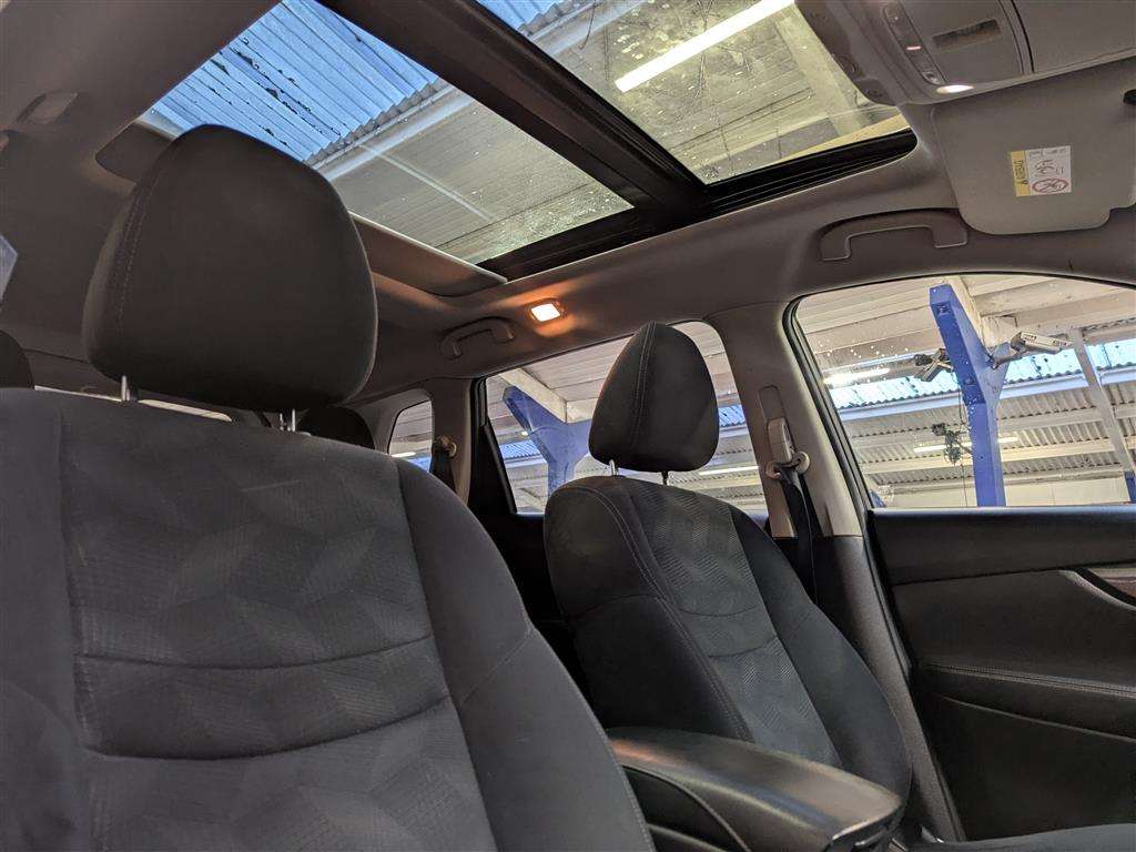 <p>2017 NISSAN X-TRAIL N-VISION DCI 4X4</p>