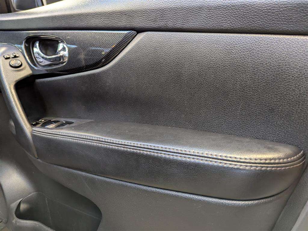 <p>2017 NISSAN X-TRAIL N-VISION DCI 4X4</p>