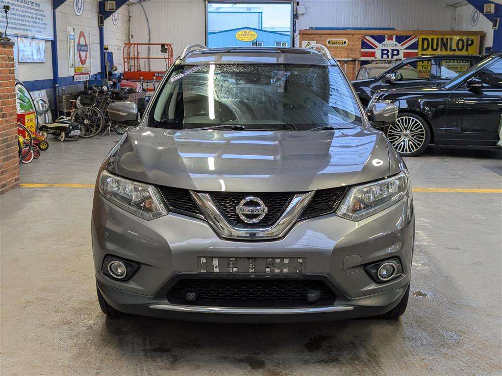 <p>2017 NISSAN X-TRAIL N-VISION DCI 4X4</p>