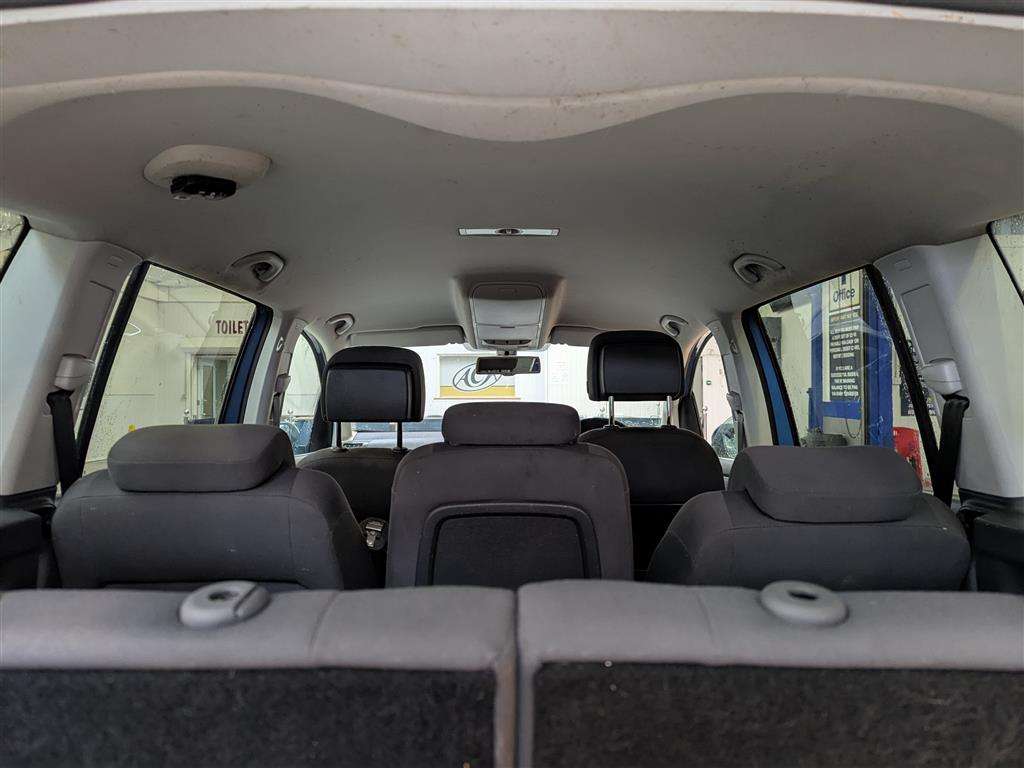 <p>2012 VOLKSWAGEN TOURAN SE TDI</p>