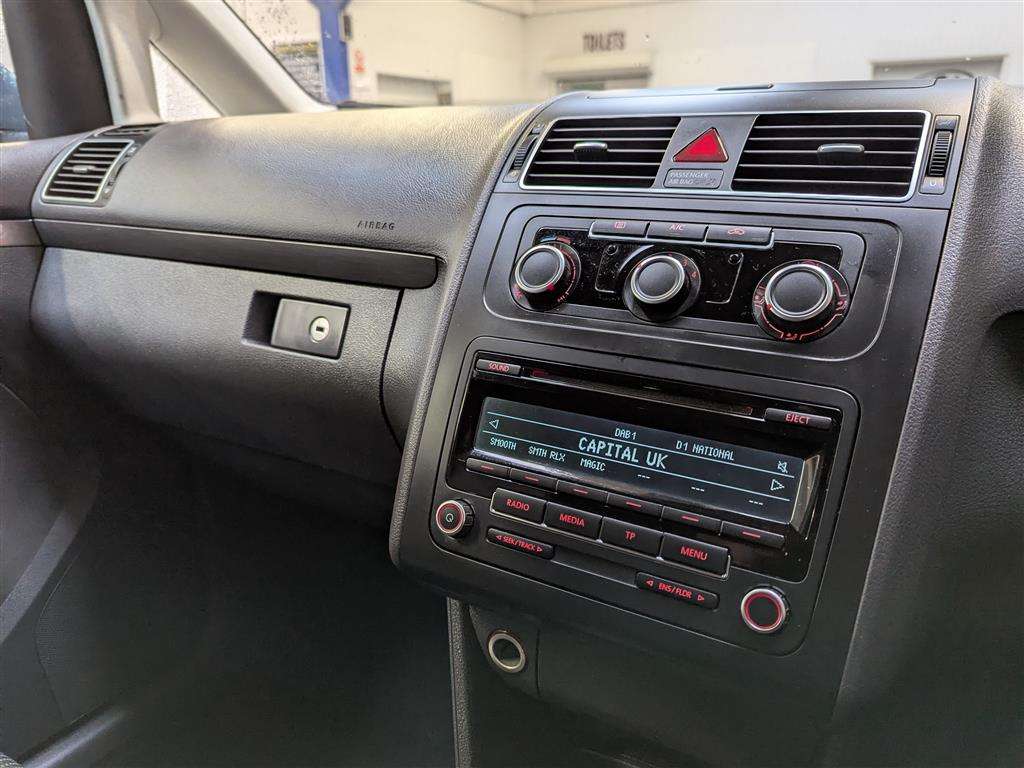 <p>2012 VOLKSWAGEN TOURAN SE TDI</p>