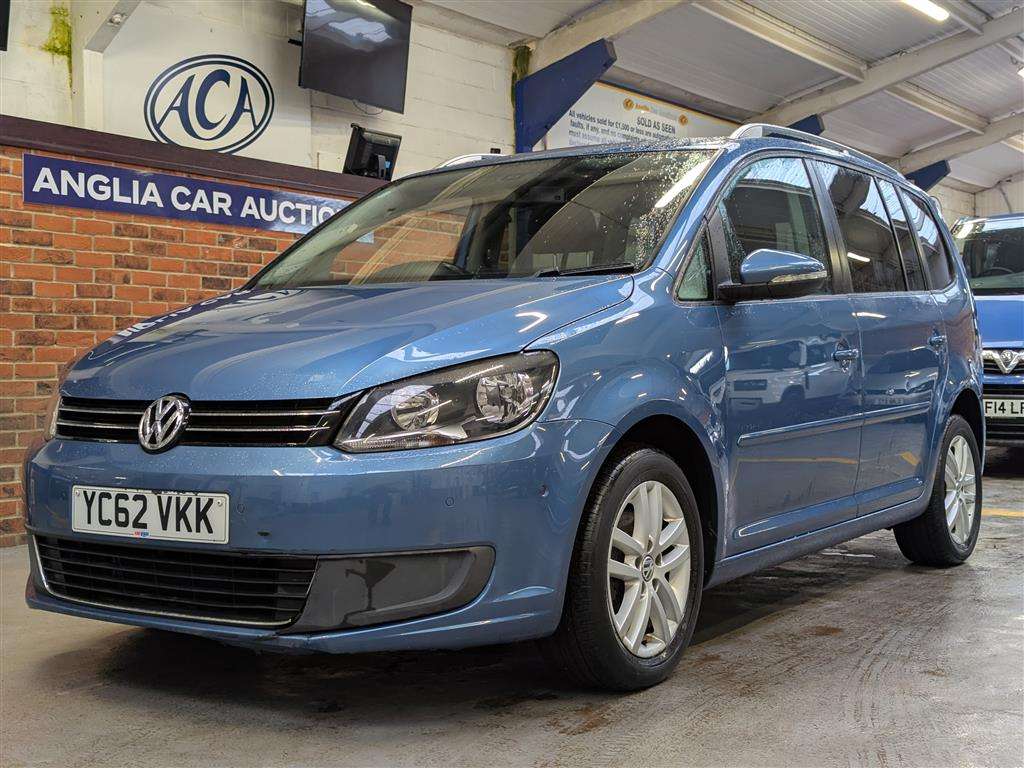 <p>2012 VOLKSWAGEN TOURAN SE TDI</p>