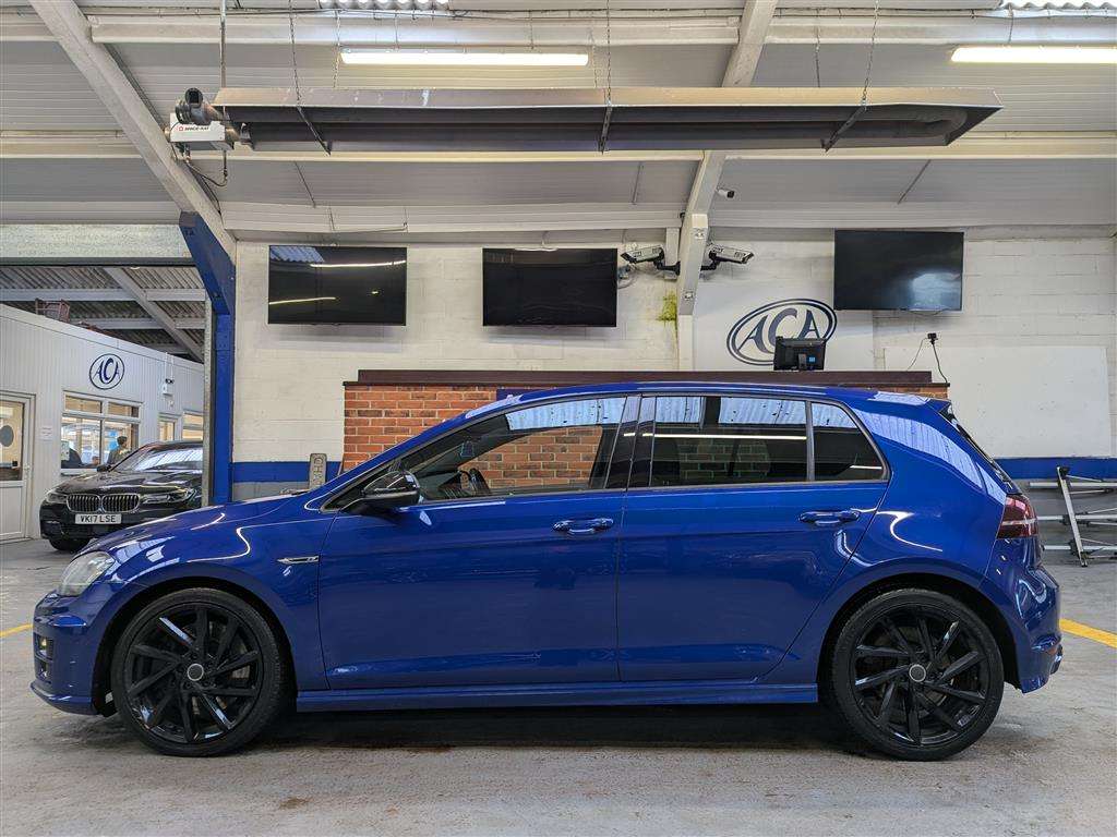 <p>2014 VOLKSWAGEN GOLF R DSG</p>