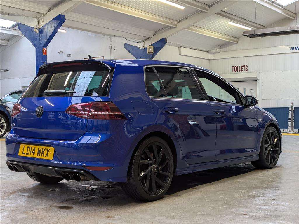 <p>2014 VOLKSWAGEN GOLF R DSG</p>