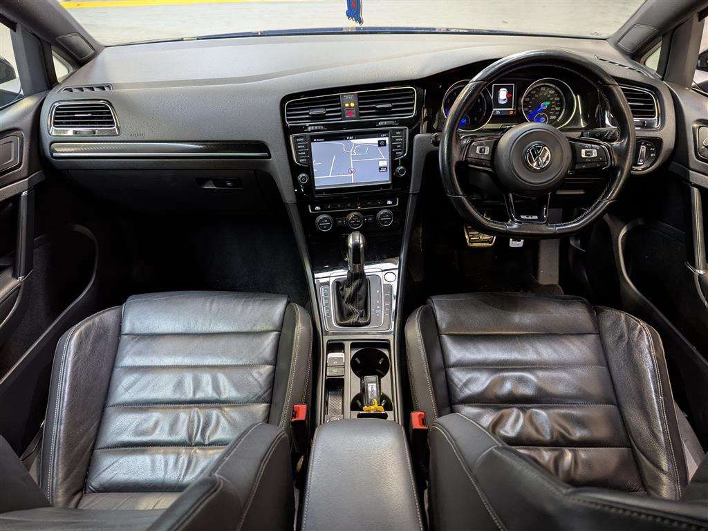 <p>2014 VOLKSWAGEN GOLF R DSG</p>